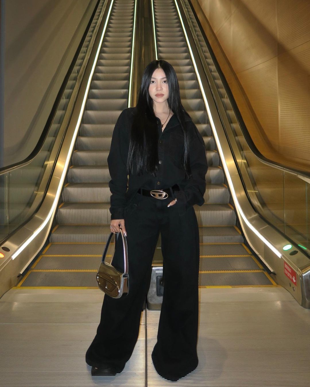 Double-Wide Legs Jeans