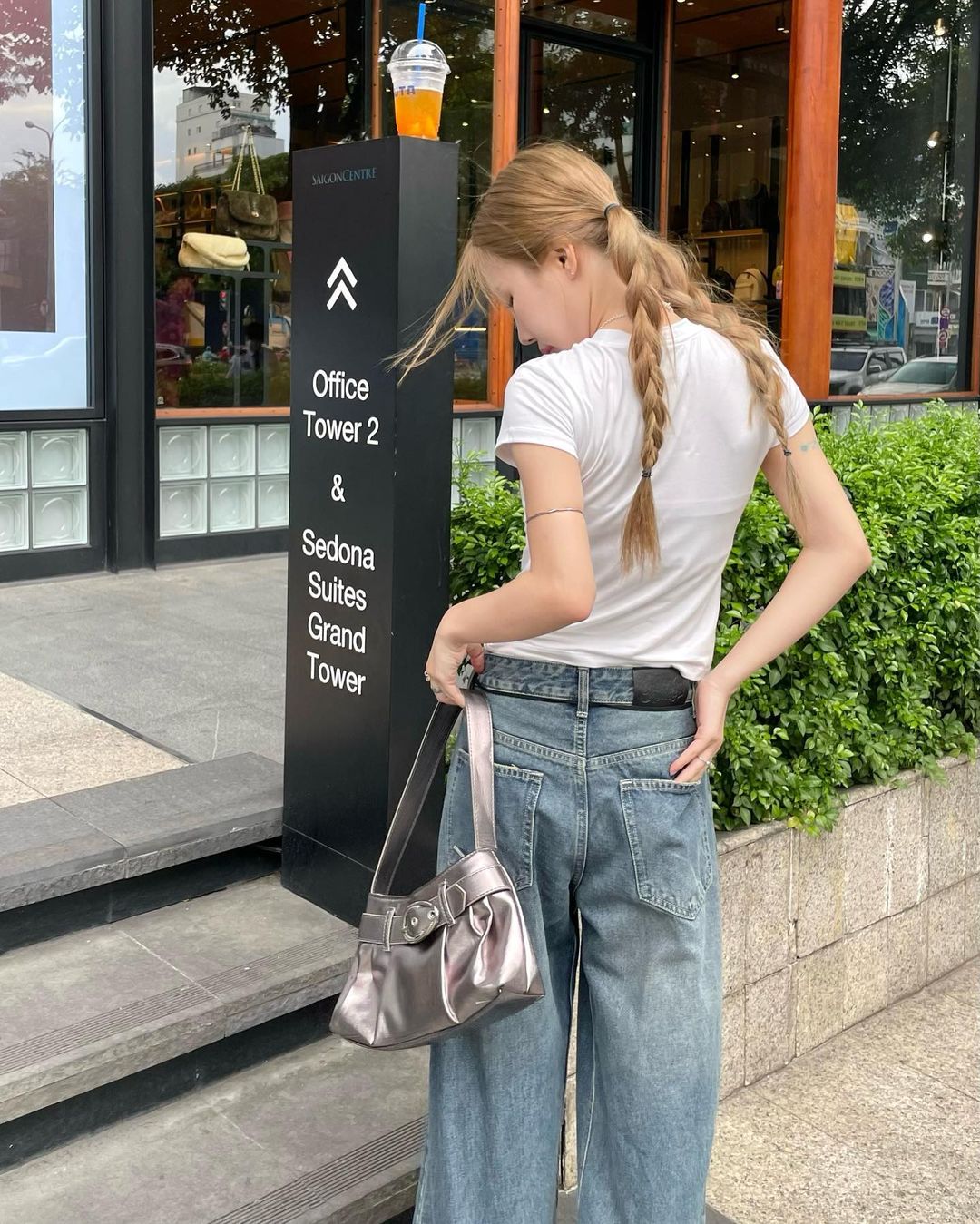 Double-Wide Legs Jeans