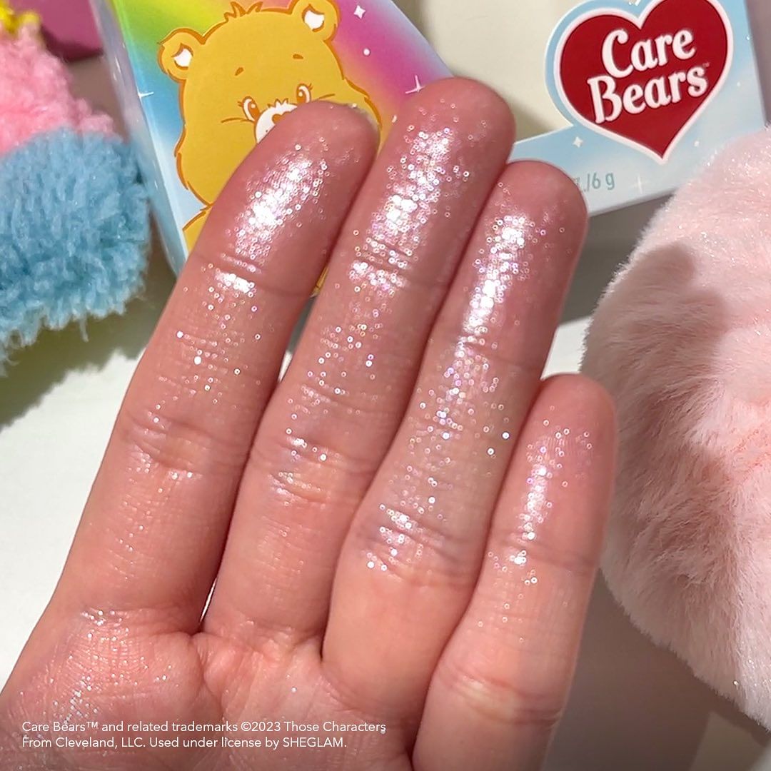 Sparkle 4Ever Highlighting Puff ★︎Care Bears x SHEGLAM★︎